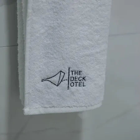 The Deck Отель